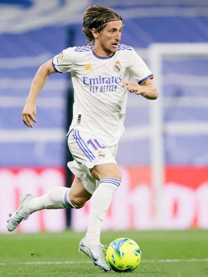 NBA常规赛战报：快船客场险胜雷霆